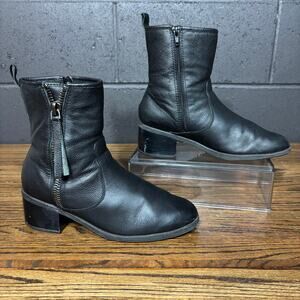 Clarks Black Leather Ankle Boots Women’s 8M Side Zip Low Heel Biker Moto